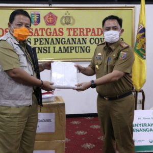 Gugus Tugas Covid-19 Provinsi Lampung Terima Bantuan Dari PT GGP, PT Telkomsel dan Dinas PSDA