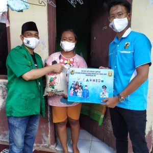 Tak Kenal Lelah,KNPI Kota Bandar Lampung Ajak GP Aansor Bagikan THR