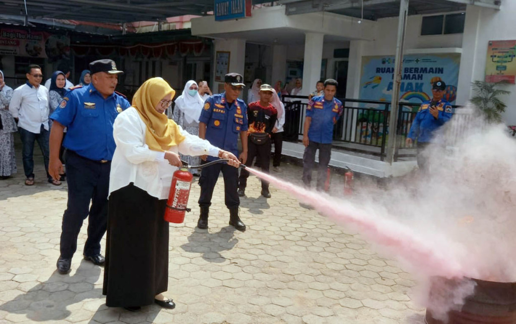 Sosialisasi Bahaya Kebakaran di Puskesmas Tanjung Bintang