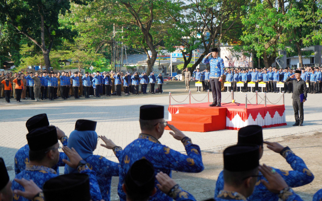 100 Hari Kerja: Bupati Egi Gebrak Semangat ASN Lampung Selatan di Upacara Bulanan