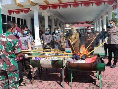 Hadiri Pemusnahan Barang Bukti, Kapolres Pringsewu : Wujud Transparansi Penegakan Hukum