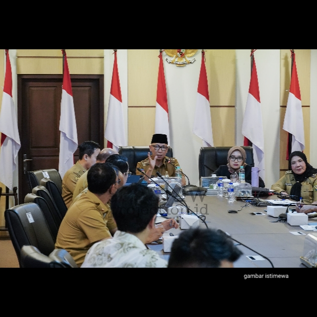 Pemprov Lampung Siapkan Pusat Pengelolaan Sampah Modern di Natar: Solusi Terpadu Atasi 1.000 Ton Sampah per Hari     Gubernur Rahmat Mirzani Djausal Tegaskan Komitmen Penanganan Sampah sebagai Isu Regional