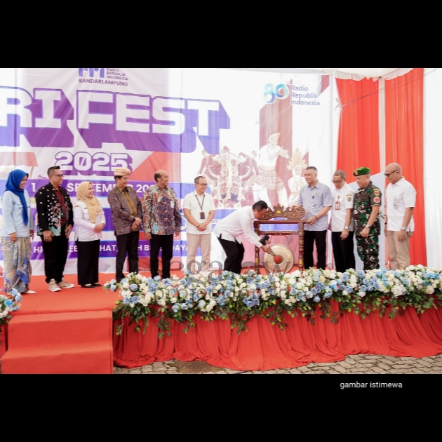 RRI Fest 2025: Pemprov Lampung Dorong Masyarakat Lebih Hijau, Sehat, dan Berbudaya  Gubernur Ajak Warga Lampung Lestarikan Budaya Lokal dan Wujudkan Lingkungan Berkelanjutan