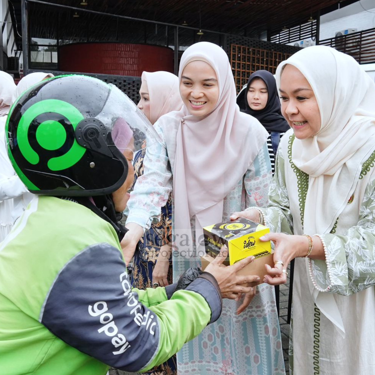 Peringati HUT ke-46 Dekranas, Dekranasda Lampung Bagikan 1.500 Takjil ke Masyarakat