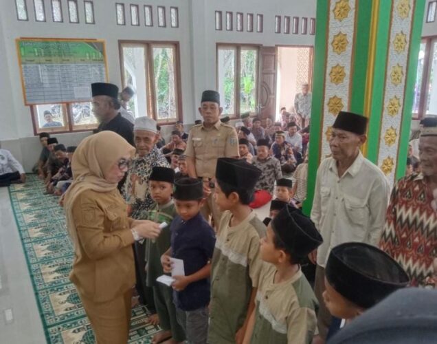 Pemkab Way Kanan Gelar Safari Ramadan 1447 H di Negeri Agung, Salurkan Bantuan Sosial untuk Warga