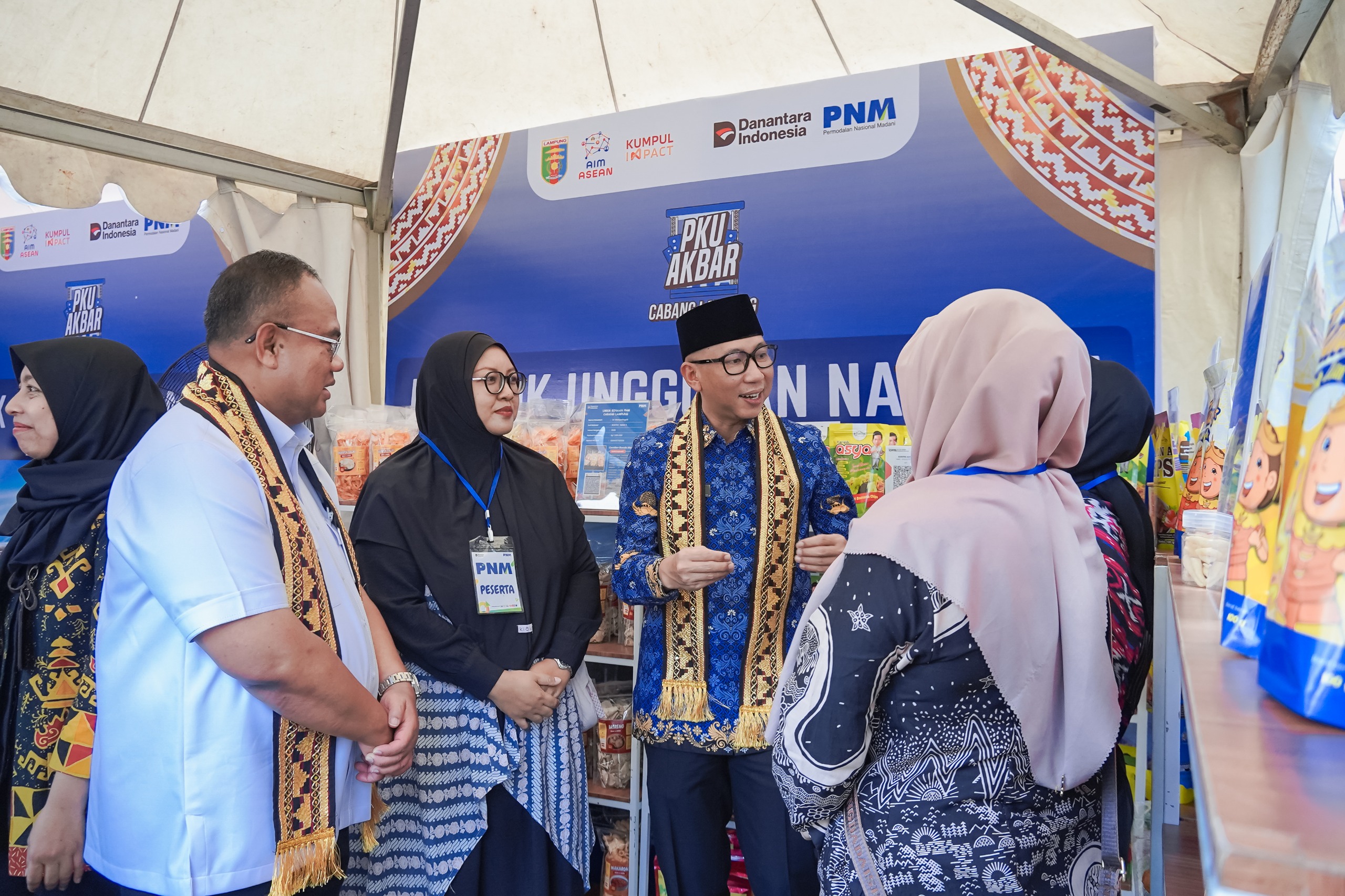 Gubernur Mirza Disambut Antusias Ratusan Pelaku UMKM di PKU Akbar PNM Lampung
