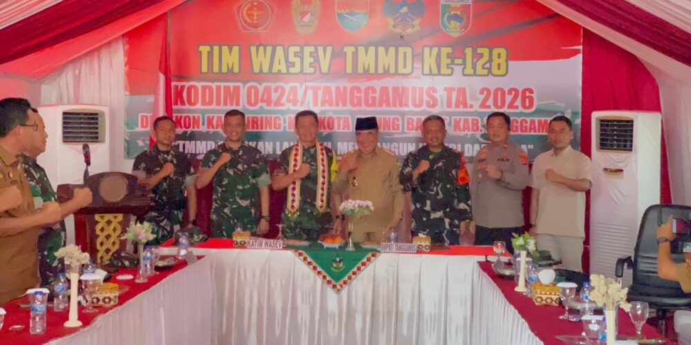 Tim Wasev Pusterad Tinjau TMMD ke-128 di Tanggamus, Kasrem 043/Gatam: Pembangunan Tetap Dikebut Meski Diguyur Hujan