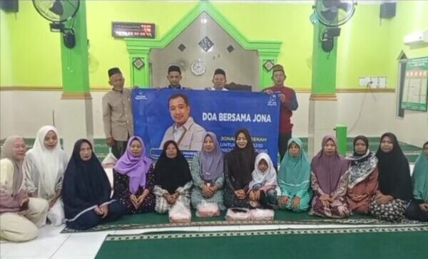 Realisasikan Program Sedekah Untuk 99 Masjid se-Provinsi Lampung, Ade Jona Prasetyo Datangi Masjid Daarul Hikmah Yosorejo