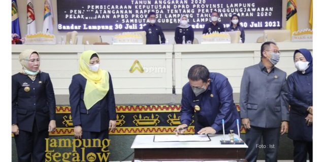 Gubernur dan DPRD Lampung Raperda Pertanggung Jawaban APBD 2020